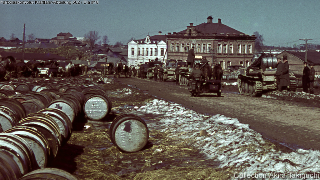 Colour of German ww2 oil drums ?! MissingLynx